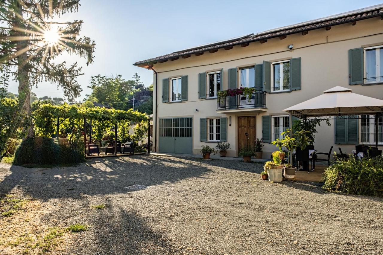 Villa Curte Nicia Nizza Monferrato Bagian luar foto